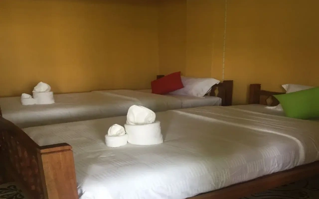 At Rimnam Chan Hostel