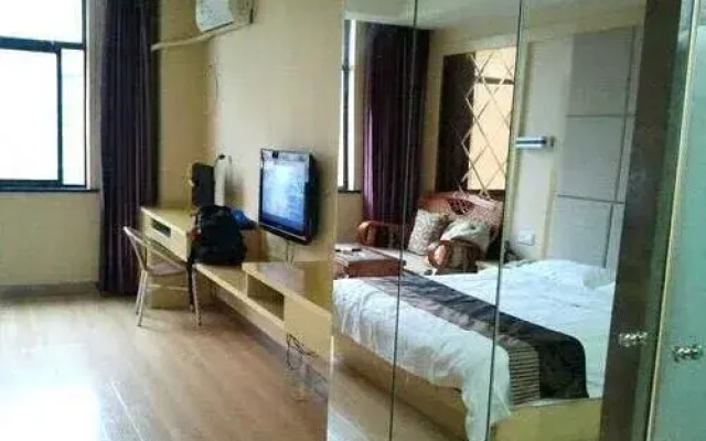 Xianning Jia Yuan Business Hotel