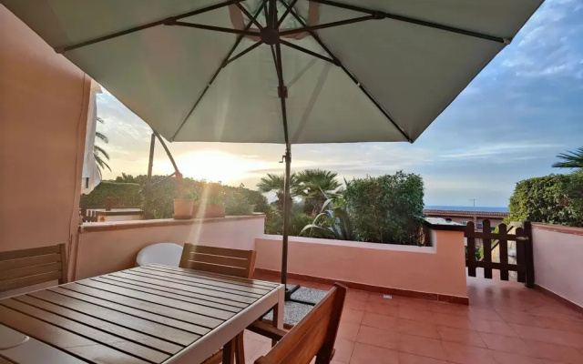 Kefalure, Terraced House in Residence With Swimming Pool