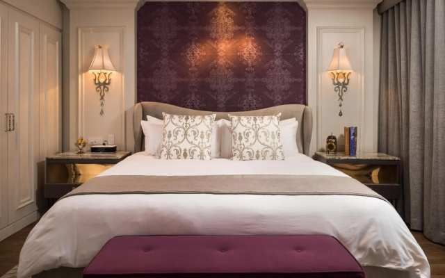 The Ivey's Hotel