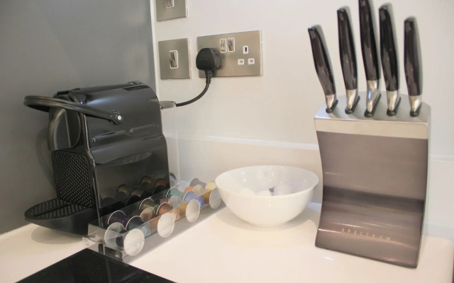 Peymans - The Station Suite Serviced Apartment