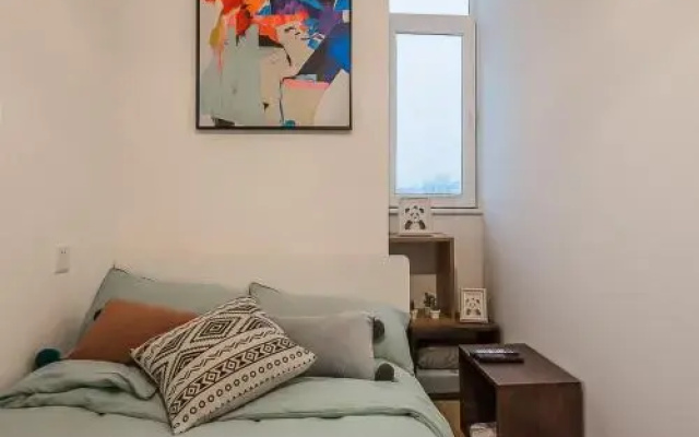 Xi'an Beilin·Small Goose Tower· Locals Apartment 00123900