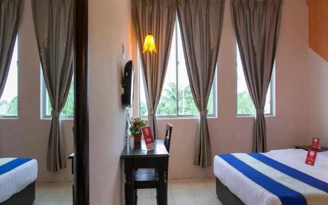 OYO 237 Sri Senawang Hotel