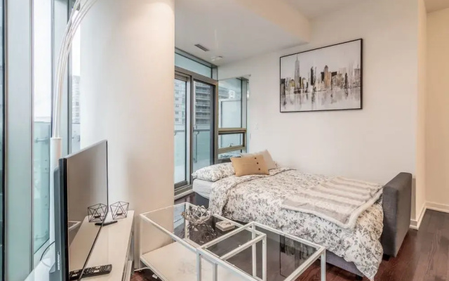 Aoc Suites - Two Bedroom Condo - City/Cn Tower View
