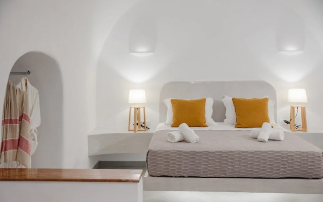 Sun Angelos Oia - Luxury Cave Suites