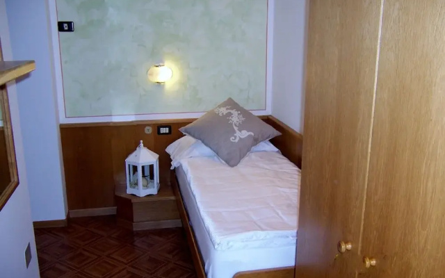 Hotel Garnì Alpenrose