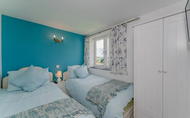Crown Cottage