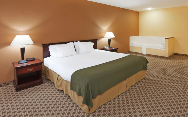 Holiday Inn Express & Suites Lebanon by IHG