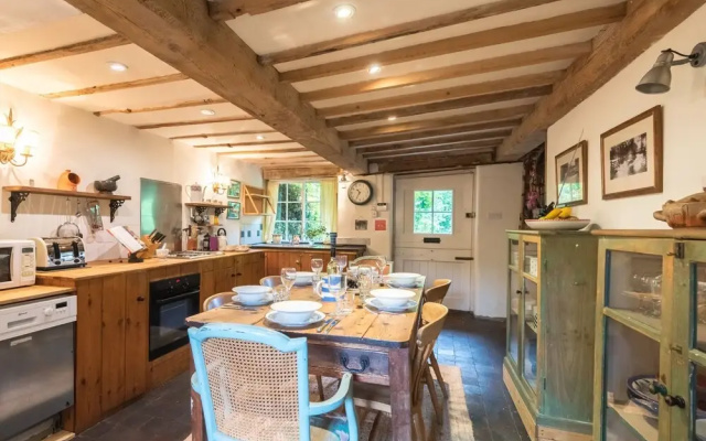 Rustic holiday home in Reepham with Garden