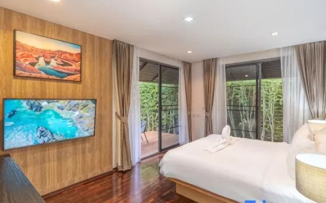 *Luxury 4BR Villa with Pool & Golf Views V145