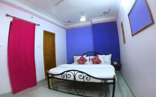 Little Peepal House