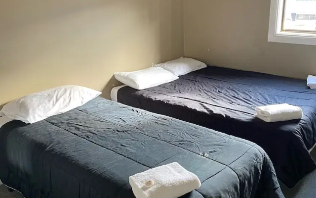 Australian Hotel Young