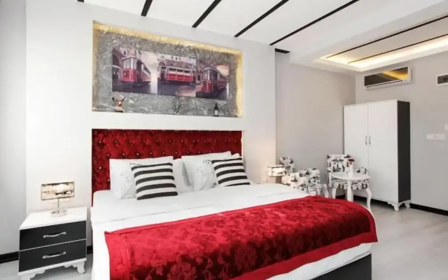 Taksim Doorway Suites