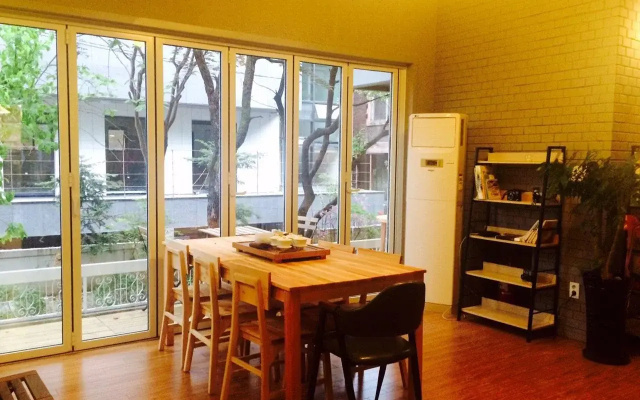 Naru Guesthouse