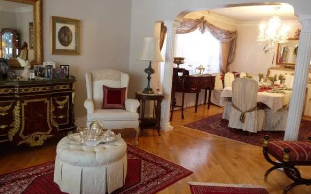 Les Diplomates B&B (Executive Guest House)