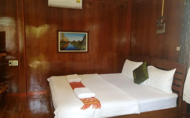 Lan Bua Resort