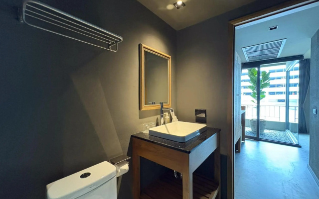 Centric Place Hotel