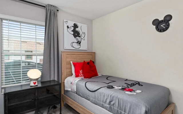 Comfy Townhome 8 Min to Disney!