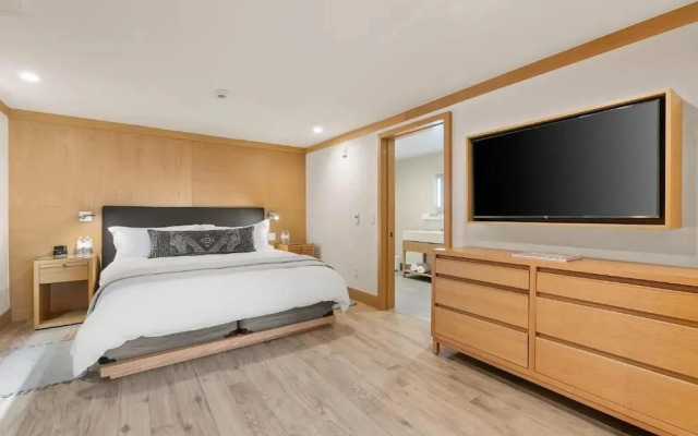 SA Beach by Stay Awhile Villas