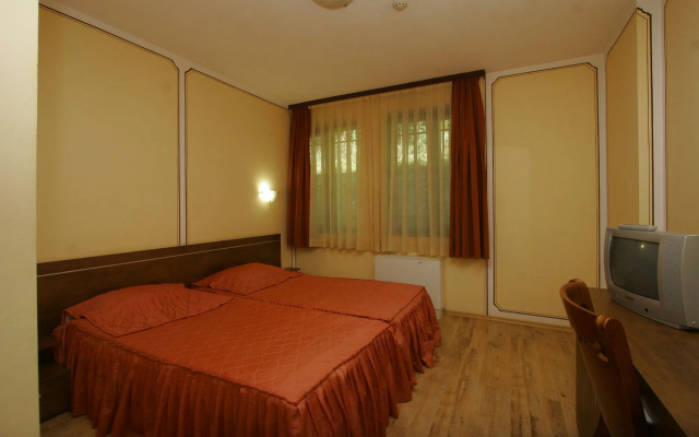 Alafrangite Hotel