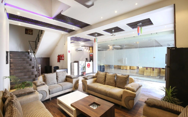 OYO 1662 Hotel Behl Regency