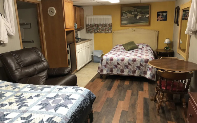 Town N' Country Motel and Shuttle
