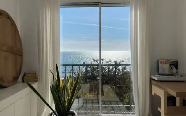La Petite For t Seaview Flat in Marbella