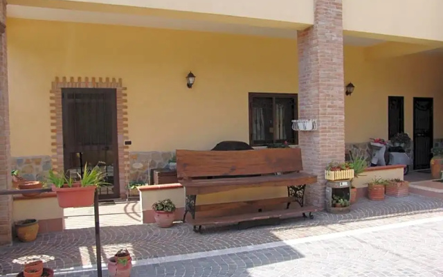 Pompei House