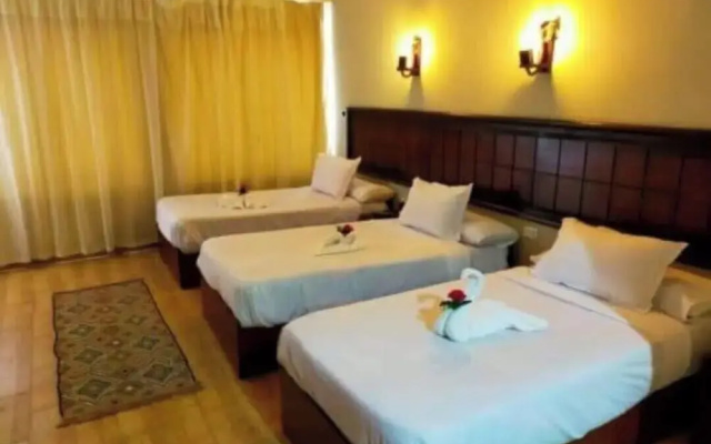 lora Altahrir hotel