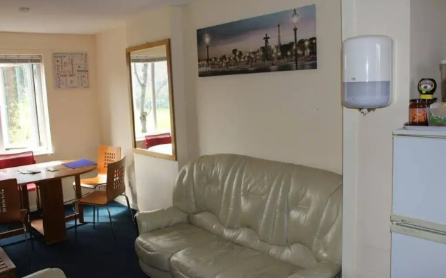 Russell Scott Backpackers Hostel