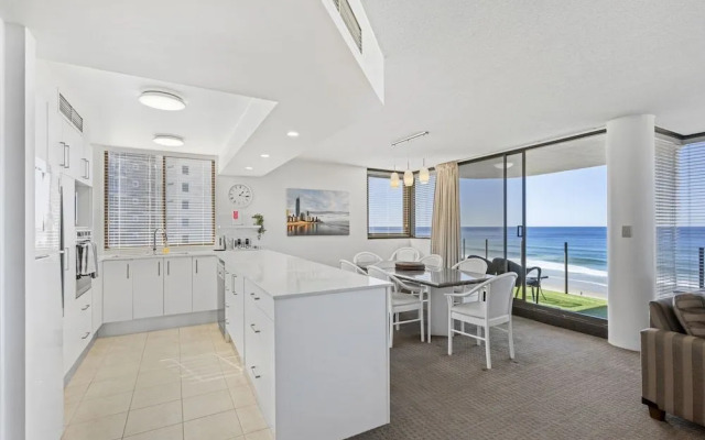 Premiere Apartments -HR Surfers Paradise