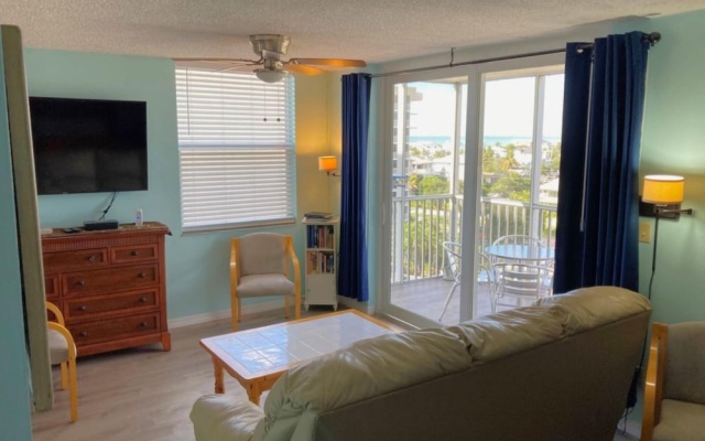 Don's Bonita Beach & Tennis Club