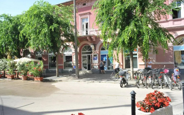 Piros Arany Panzió Kalocsa