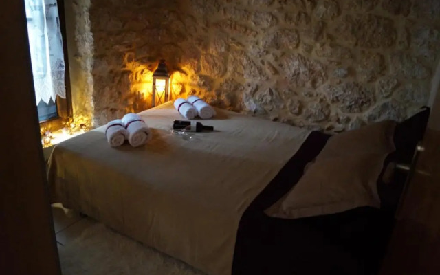 Niko's Stone Guest House