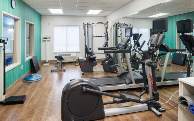 Holiday Inn Express & Suites Stroudsburg-Poconos by IHG