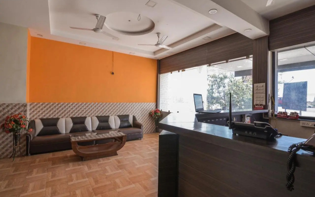 Om Palace