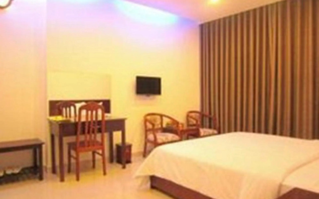 Apogee Hotel