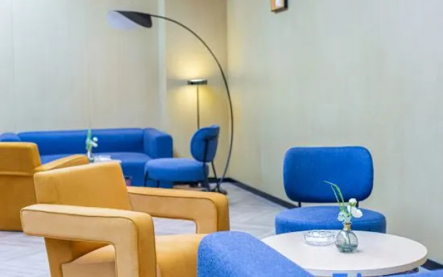 Lanoushangpin Hotel (Tongren Wanshan Southwest Trade City)