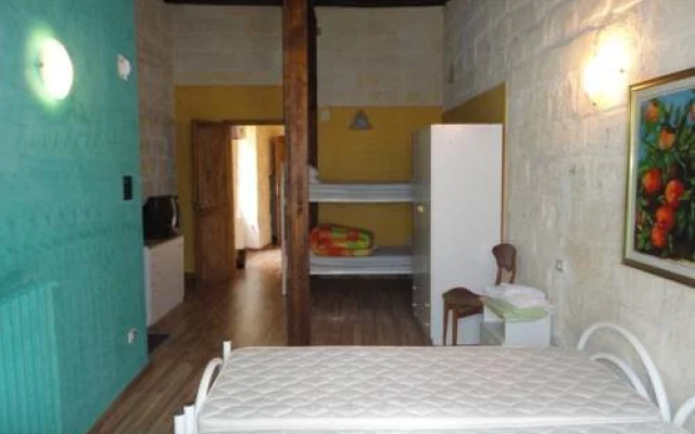 Apulia Hotels Castel del Monte