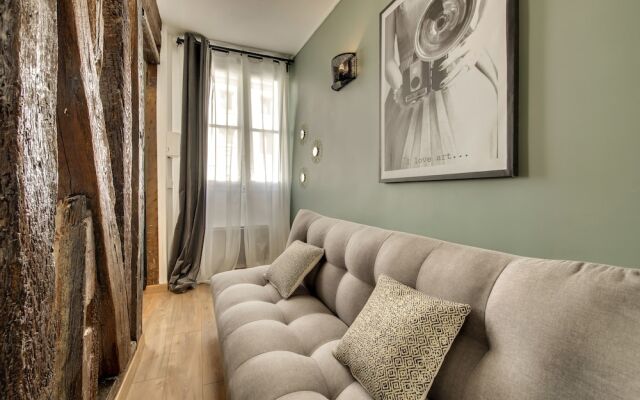 Beautiful Triplex in the center of Paris 2