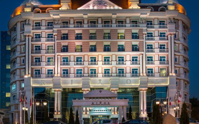 Гостиница Rixos Almaty вид на фасад