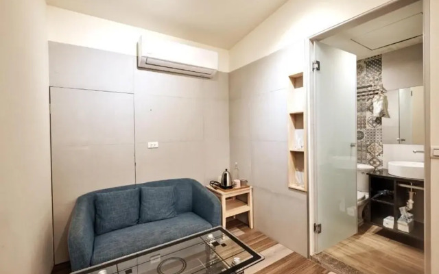 Little Happy Hostel