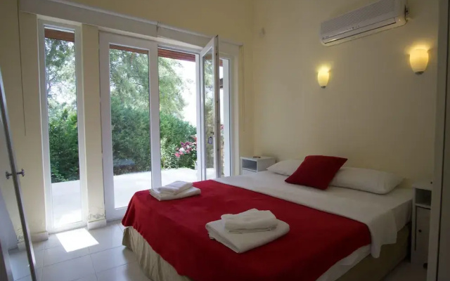 Larmos Villa