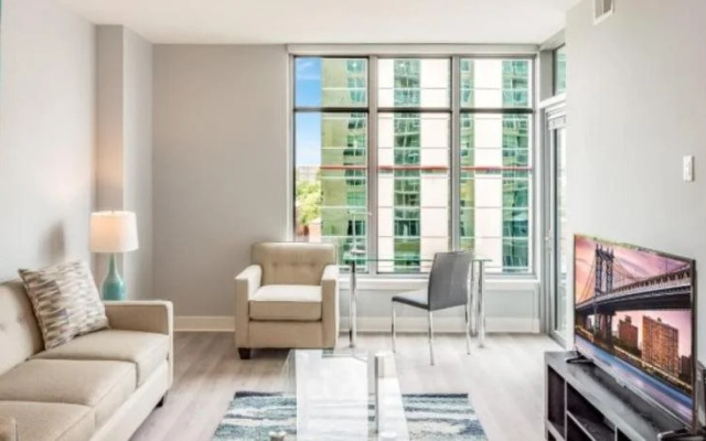 Global Luxury Suites at Woodmont Triangle South