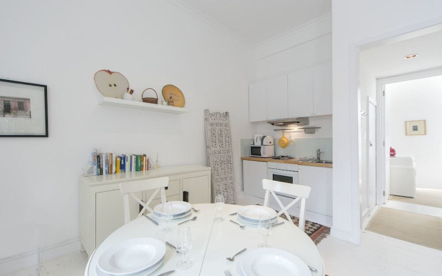 1BR - Notting Hill/Westbourne Park - FF - RGB 82545