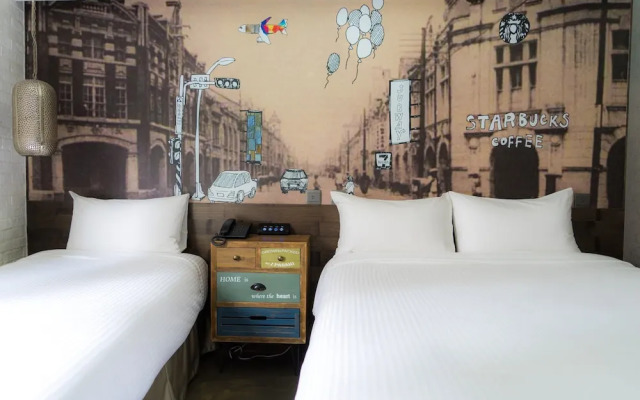 V Hotel