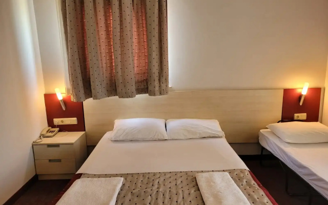 Carna Garden Hotel