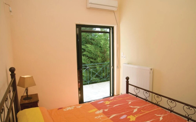 Awesome Home in Diakopto Achaias P. With 3 Bedrooms and Wifi