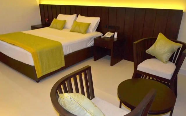 KYNROCK Airport Hotel