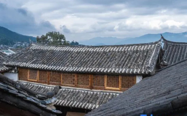 Ruochen Xuyu (Morning's Preface) Lion Hill Naxi Courtyard